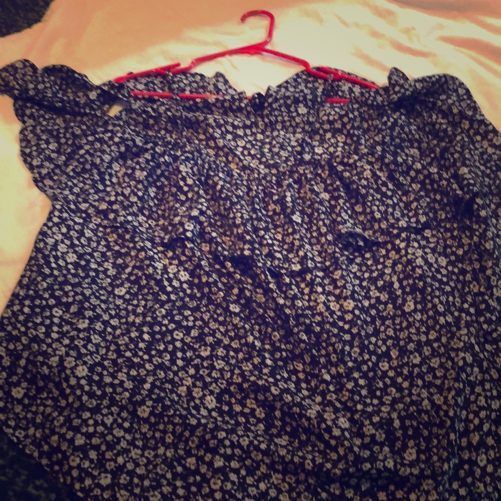 Cold shoulder top